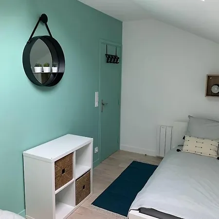 Сasa de vacaciones Petite Maison De Charme A 10 Minutes De ! Montévrain